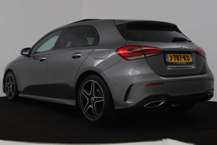 Mercedes-Benz A-Klasse 180 Business Solution AMG (PANORAMADAK, SFEERVERLICHTING, STOELVERWARMING, CAMERA, ELEKTR STOELEN)