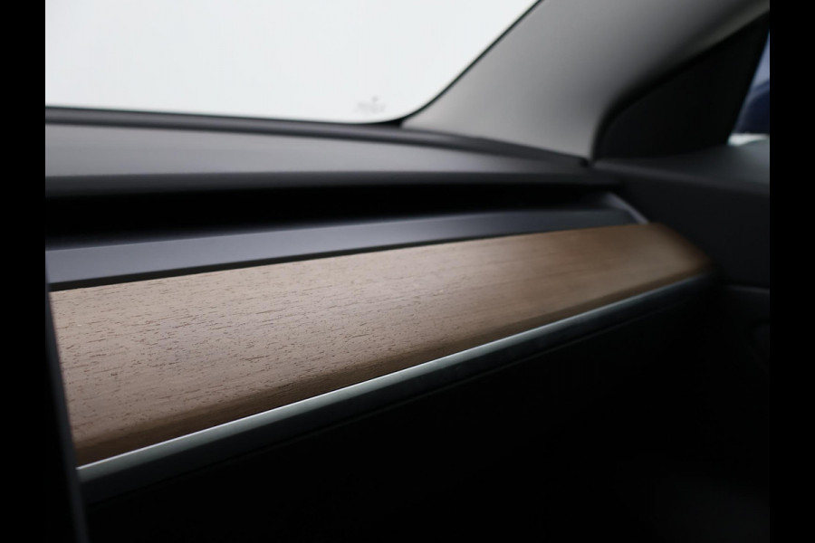 Tesla Model 3 60 kWh RWD *BTW* + LEDER | AUTOPILOT | PANORAMA | 3 CAMERA'S | PRIVACY GLASS