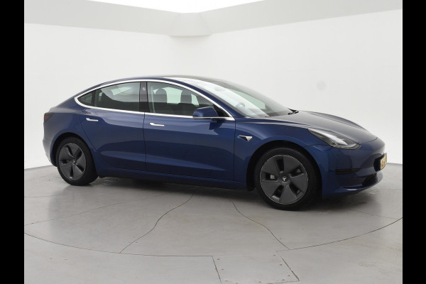 Tesla Model 3 60 kWh RWD *BTW* + LEDER | AUTOPILOT | PANORAMA | 3 CAMERA'S | PRIVACY GLASS