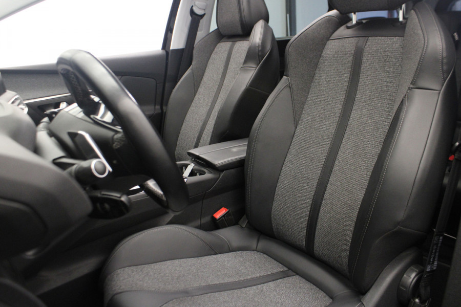 Peugeot 5008 1.2 PureTech Allure |Pano|7-Pers|