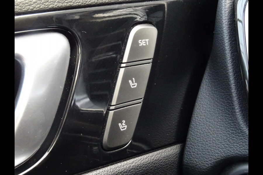 Kia Ceed Sportswagon 1.0 T-GDi MHEV ExecutiveLine * PANORAMADAK * LEER * CARPLAY !!