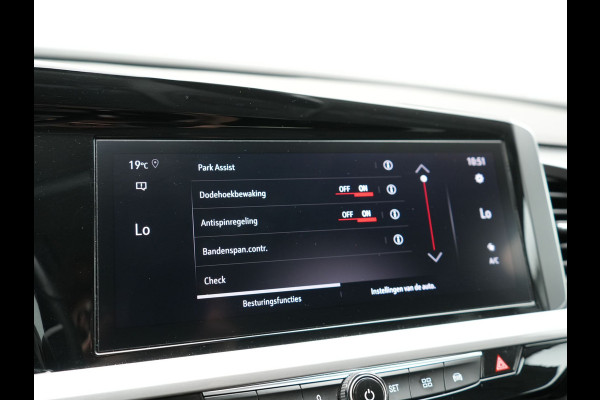 Opel Grandland Turbo NIEUW MODEL Elegance 131pk | Camera | Cruise Control | Lederen Sportstoelen Verwarmd | Park Assist | Apple Carplay | Verwarmd Stuur | Navigatie | Virtual | DAB |