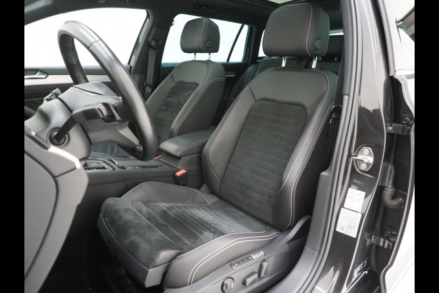 Volkswagen Passat Variant 1.4 TSI PHEV GTE | Panoramadak | Massage | Dynaudio | 360 | Trekhaak | Keyless | Memory