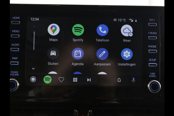 Toyota Corolla Touring Sports 1.8 Hybrid First Edition Bi-Tone | Apple Carplay & AndroidAUTO | Navigatie | 1e eigenaar |