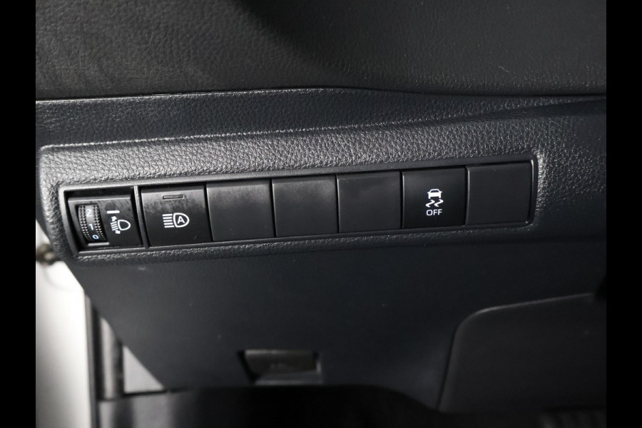 Toyota Corolla Touring Sports 1.8 Hybrid First Edition Bi-Tone | Apple Carplay & AndroidAUTO | Navigatie | 1e eigenaar |