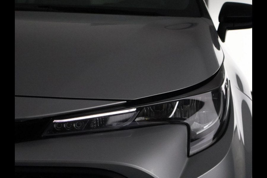 Toyota Corolla Touring Sports 1.8 Hybrid First Edition Bi-Tone | Apple Carplay & AndroidAUTO | Navigatie | 1e eigenaar |