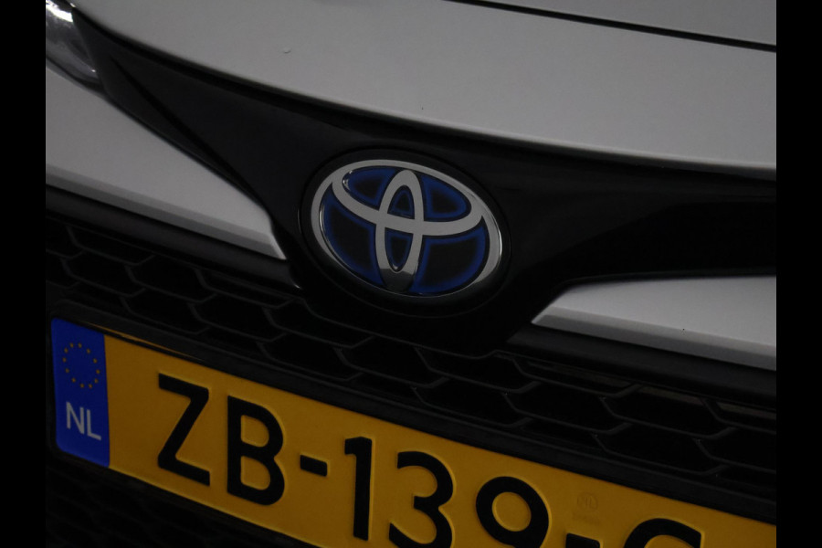 Toyota Corolla Touring Sports 1.8 Hybrid First Edition Bi-Tone | Apple Carplay & AndroidAUTO | Navigatie | 1e eigenaar |