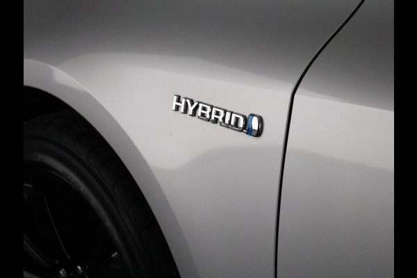 Toyota Corolla Touring Sports 1.8 Hybrid First Edition Bi-Tone | Apple Carplay & AndroidAUTO | Navigatie | 1e eigenaar |