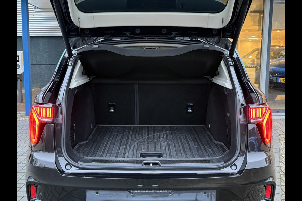 Lynk & Co 01 1.5 261 pk | PHEV | 360 Camera | Adaptieve Cruise | Elek. Achterklep | Panorama dak | Stoelverwarming | 1.800kg Trekgewicht