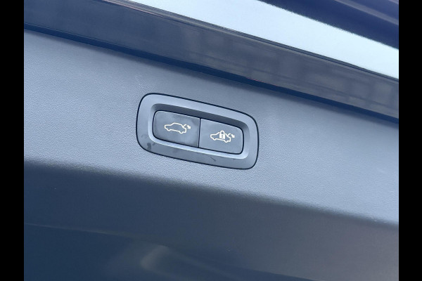 Lynk & Co 01 1.5 261 pk | PHEV | 360 Camera | Adaptieve Cruise | Elek. Achterklep | Panorama dak | Stoelverwarming | 1.800kg Trekgewicht