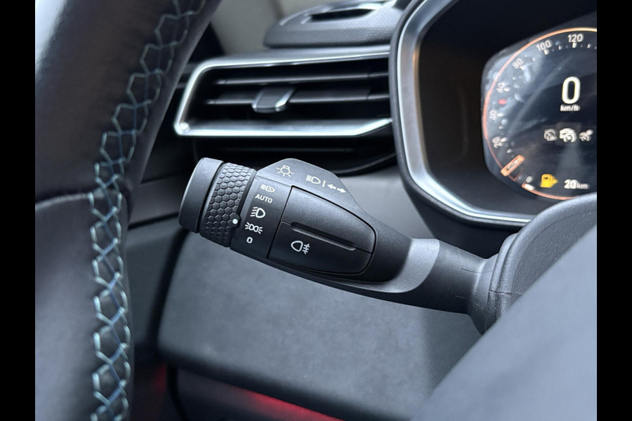 Lynk & Co 01 1.5 261 pk | PHEV | 360 Camera | Adaptieve Cruise | Elek. Achterklep | Panorama dak | Stoelverwarming | 1.800kg Trekgewicht