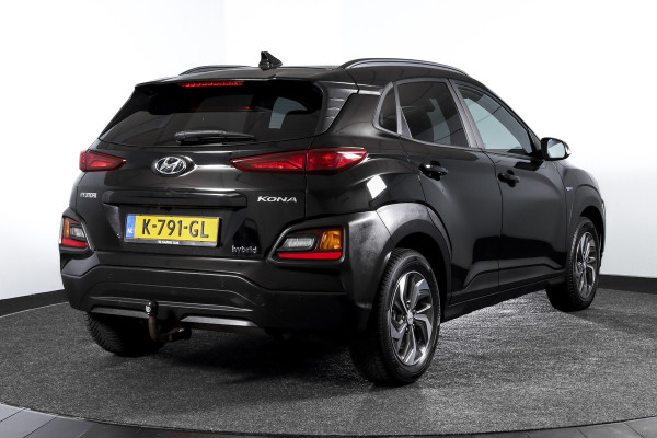 Hyundai Kona 1.6 GDI HEV Comfort - Automaat | Cruise | PDC | Camera | NAV + App. Connect | ECC | Afn. Trekhaak | DAB | LM 16" |