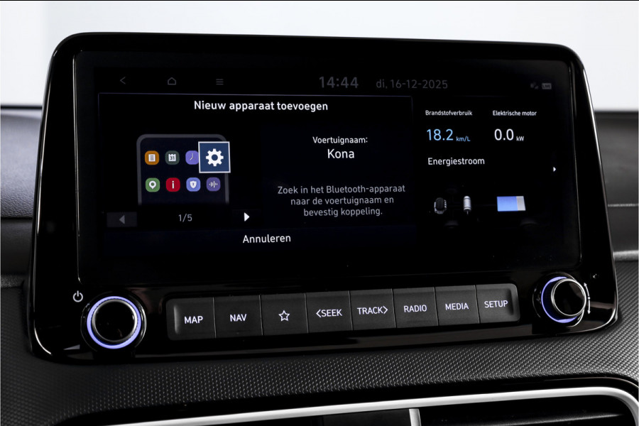 Hyundai Kona 1.6 GDI HEV Comfort - Automaat | Cruise | PDC | Camera | NAV + App. Connect | ECC | Afn. Trekhaak | DAB | LM 16" |