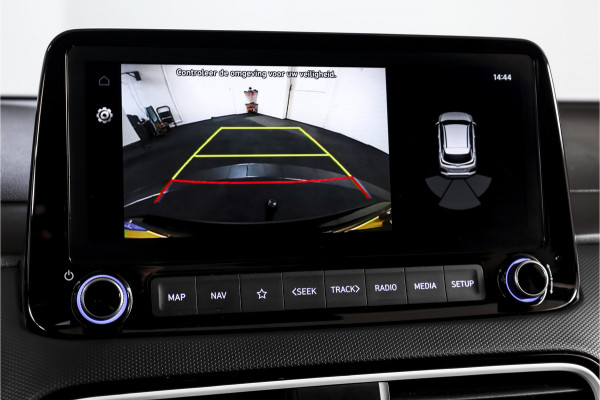 Hyundai Kona 1.6 GDI HEV Comfort - Automaat | Cruise | PDC | Camera | NAV + App. Connect | ECC | Afn. Trekhaak | DAB | LM 16" |