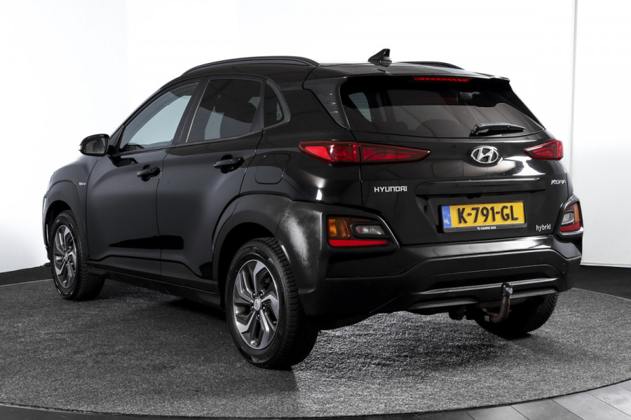 Hyundai Kona 1.6 GDI HEV Comfort - Automaat | Cruise | PDC | Camera | NAV + App. Connect | ECC | Afn. Trekhaak | DAB | LM 16" |
