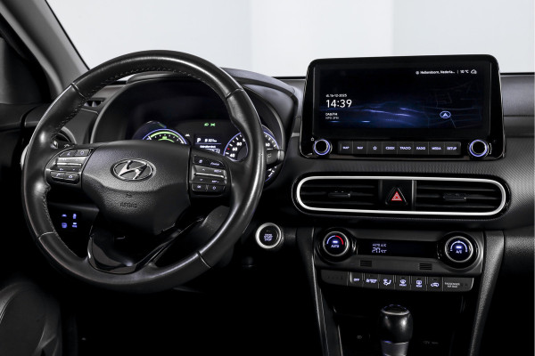Hyundai Kona 1.6 GDI HEV Comfort - Automaat | Cruise | PDC | Camera | NAV + App. Connect | ECC | Afn. Trekhaak | DAB | LM 16" |