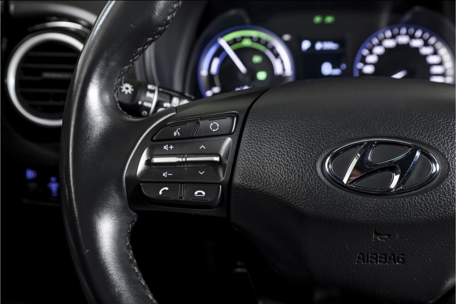 Hyundai Kona 1.6 GDI HEV Comfort - Automaat | Cruise | PDC | Camera | NAV + App. Connect | ECC | Afn. Trekhaak | DAB | LM 16" |