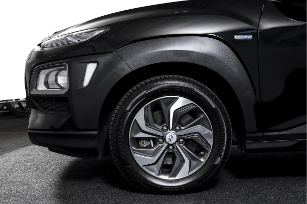 Hyundai Kona 1.6 GDI HEV Comfort - Automaat | Cruise | PDC | Camera | NAV + App. Connect | ECC | Afn. Trekhaak | DAB | LM 16" |