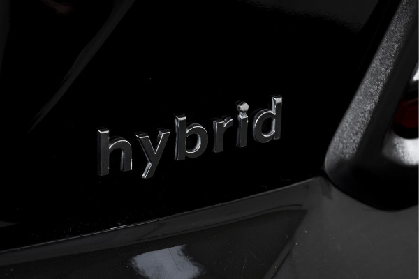 Hyundai Kona 1.6 GDI HEV Comfort - Automaat | Cruise | PDC | Camera | NAV + App. Connect | ECC | Afn. Trekhaak | DAB | LM 16" |