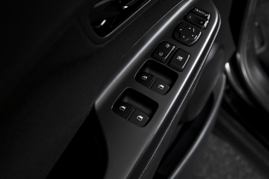 Hyundai Kona 1.6 GDI HEV Comfort - Automaat | Cruise | PDC | Camera | NAV + App. Connect | ECC | Afn. Trekhaak | DAB | LM 16" |