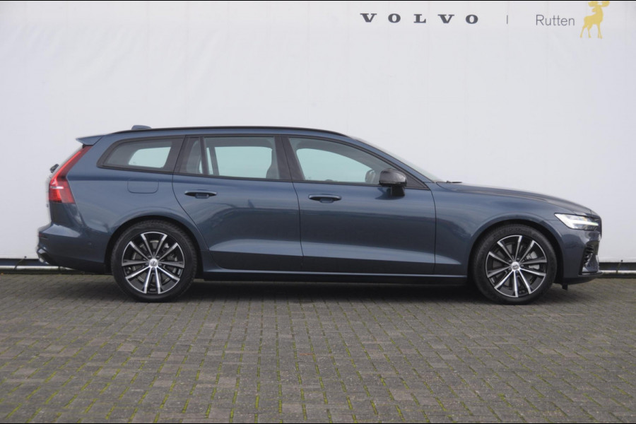 Volvo V60 T6 350PK Automaat AWD Plus Dark / Adaptive cruise control / Elektrische stoelen / Harman Kardon audio / Trekhaak / Pilot assist / BLIS / Stoel en stuur verwarming / Elektrische achterklep / Parkeersensoren met 360 camera / Google infotainment