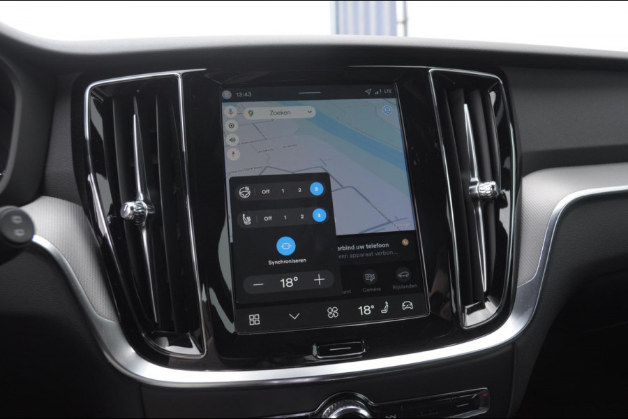 Volvo V60 T6 350PK Automaat AWD Plus Dark / Adaptive cruise control / Elektrische stoelen / Harman Kardon audio / Trekhaak / Pilot assist / BLIS / Stoel en stuur verwarming / Elektrische achterklep / Parkeersensoren met 360 camera / Google infotainment