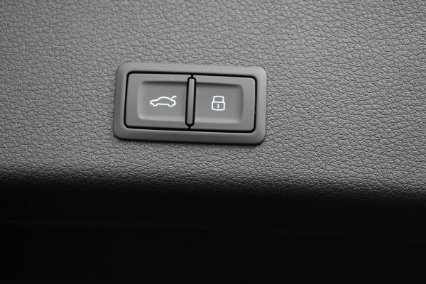 Audi e-tron 55 quattro Advanced edition Plus | Navigatie | Alcantara | Camera 360 | Climate ControL V+A