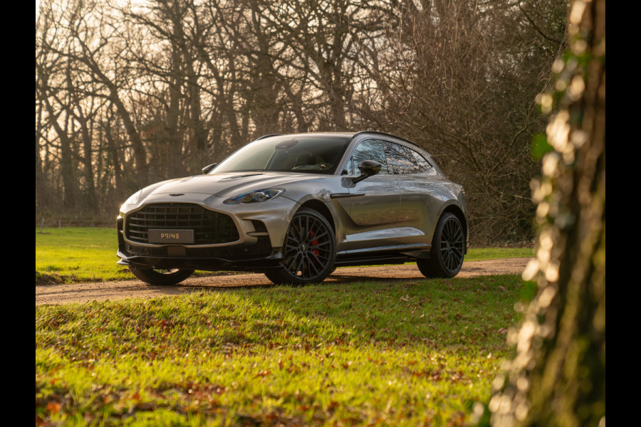 Aston Martin DBX 707 4.0 V8 | Facelift | Sports Plus Seats | Luchtvering | Stoelventilatie | Carbon! | Pano-dak