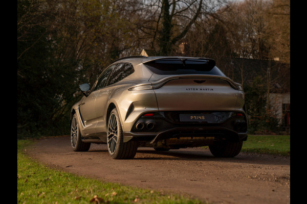 Aston Martin DBX 707 4.0 V8 | Facelift | Sports Plus Seats | Luchtvering | Stoelventilatie | Carbon! | Pano-dak