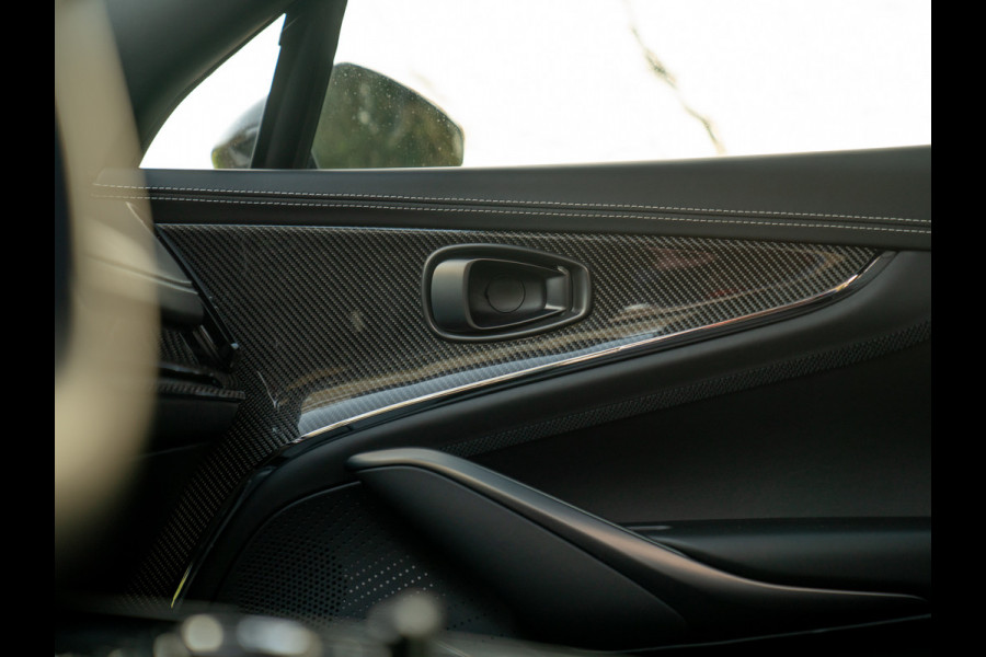 Aston Martin DBX 707 4.0 V8 | Facelift | Sports Plus Seats | Luchtvering | Stoelventilatie | Carbon! | Pano-dak