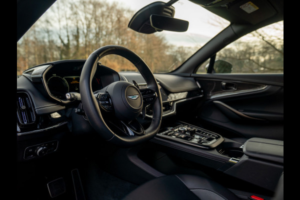 Aston Martin DBX 707 4.0 V8 | Facelift | Sports Plus Seats | Luchtvering | Stoelventilatie | Carbon! | Pano-dak