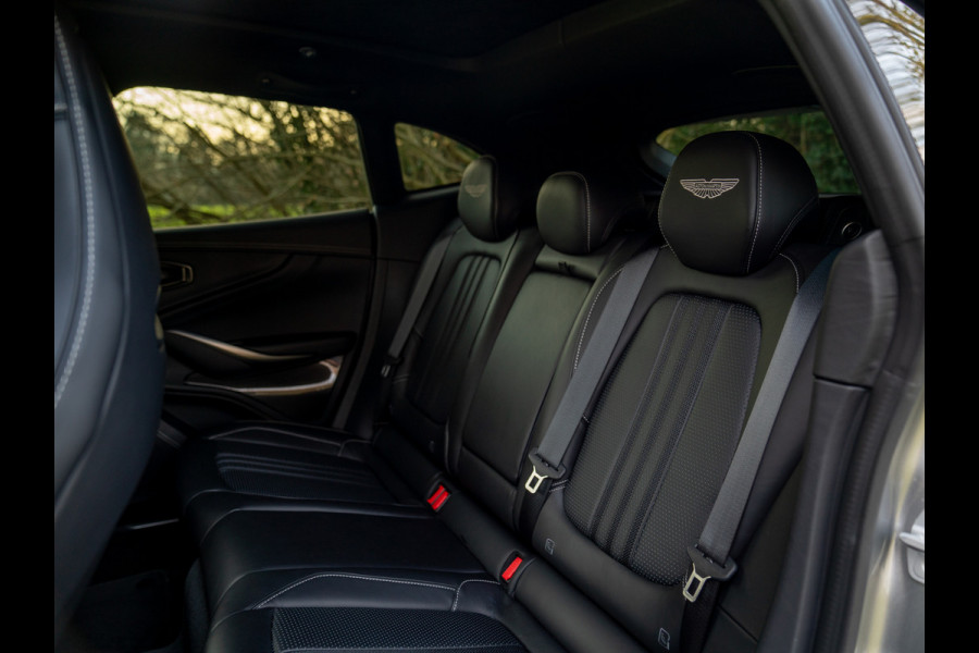 Aston Martin DBX 707 4.0 V8 | Facelift | Sports Plus Seats | Luchtvering | Stoelventilatie | Carbon! | Pano-dak