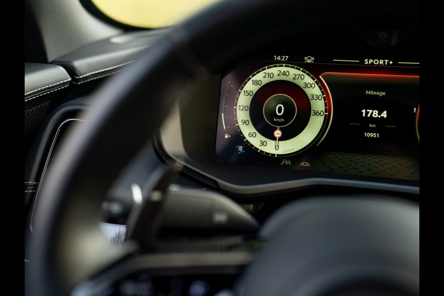 Aston Martin DBX 707 4.0 V8 | Facelift | Sports Plus Seats | Luchtvering | Stoelventilatie | Carbon! | Pano-dak