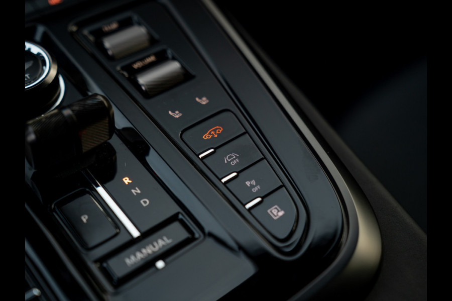 Aston Martin DBX 707 4.0 V8 | Facelift | Sports Plus Seats | Luchtvering | Stoelventilatie | Carbon! | Pano-dak