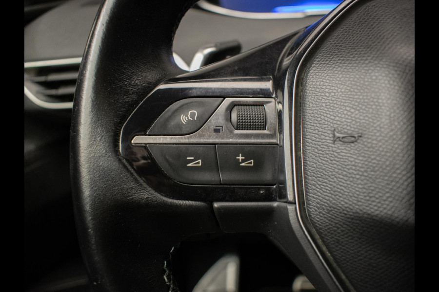 Peugeot 5008 1.2 PureTech Allure Sport (APPLE CARPLAY,NAVI,LED,CAMERA,360 VIEW,LEDER,GETINT,CRUISE,CLIMATE,SPORTSTOELEN,LM VELGEN)