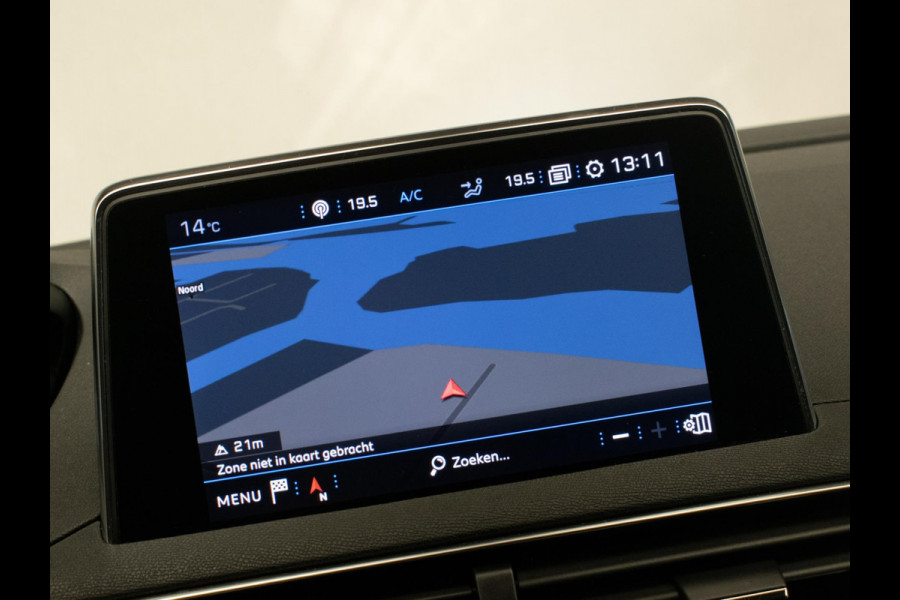 Peugeot 5008 1.2 PureTech Allure Sport (APPLE CARPLAY,NAVI,LED,CAMERA,360 VIEW,LEDER,GETINT,CRUISE,CLIMATE,SPORTSTOELEN,LM VELGEN)