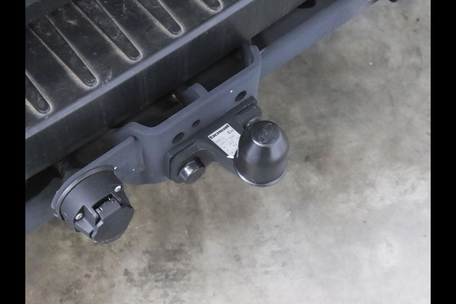 Ford Transit 105PK L2H2 Trend Airco Navi Cruise Control Navigatie Trekhaak