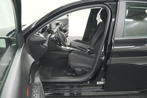 Peugeot 208 PureTech 100 EAT8 Active Pack | Parkeersensoren | Apple Carplay | Airco