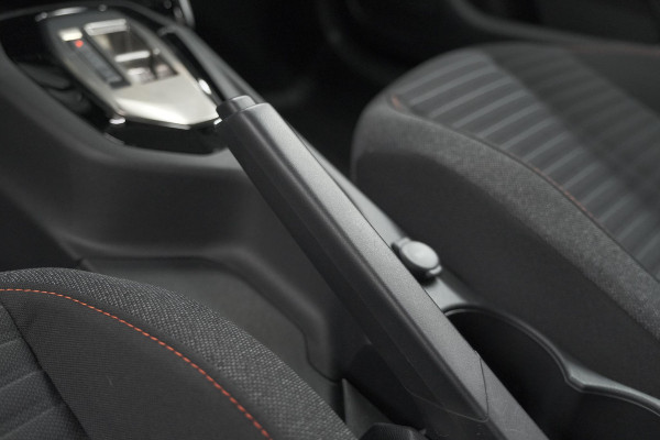 Peugeot 208 PureTech 100 EAT8 Active Pack | Parkeersensoren | Apple Carplay | Airco