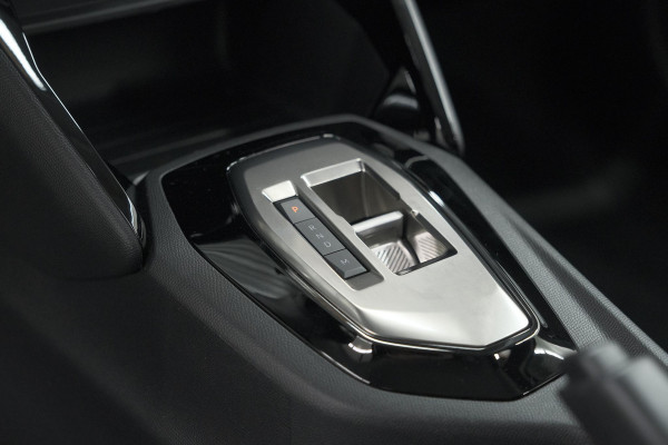 Peugeot 208 PureTech 100 EAT8 Active Pack | Parkeersensoren | Apple Carplay | Airco