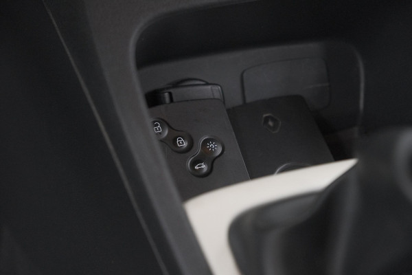 Renault Captur TCe 90 Limited | Parkeersensoren | Navigatie | Airco