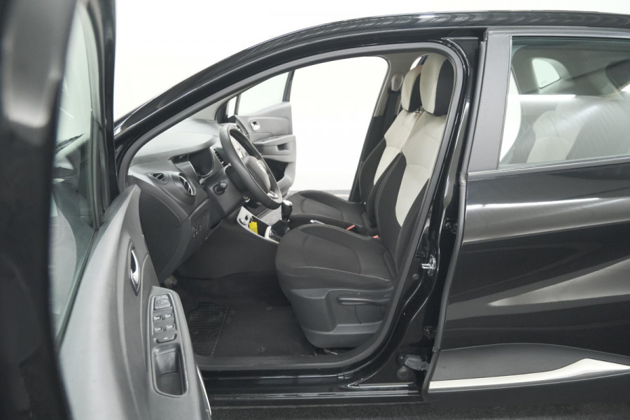 Renault Captur TCe 90 Limited | Parkeersensoren | Navigatie | Airco