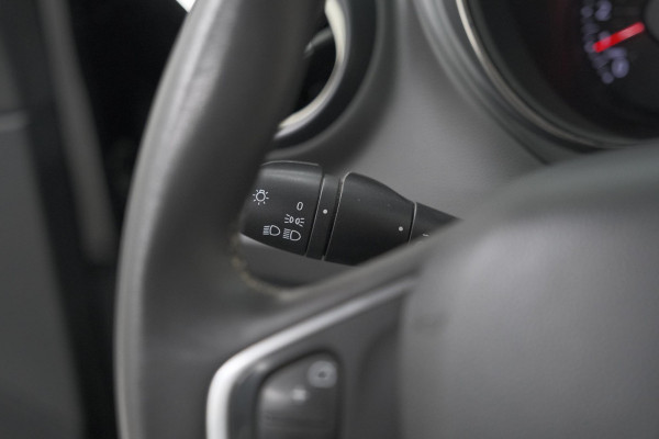 Renault Captur TCe 90 Limited | Parkeersensoren | Navigatie | Airco