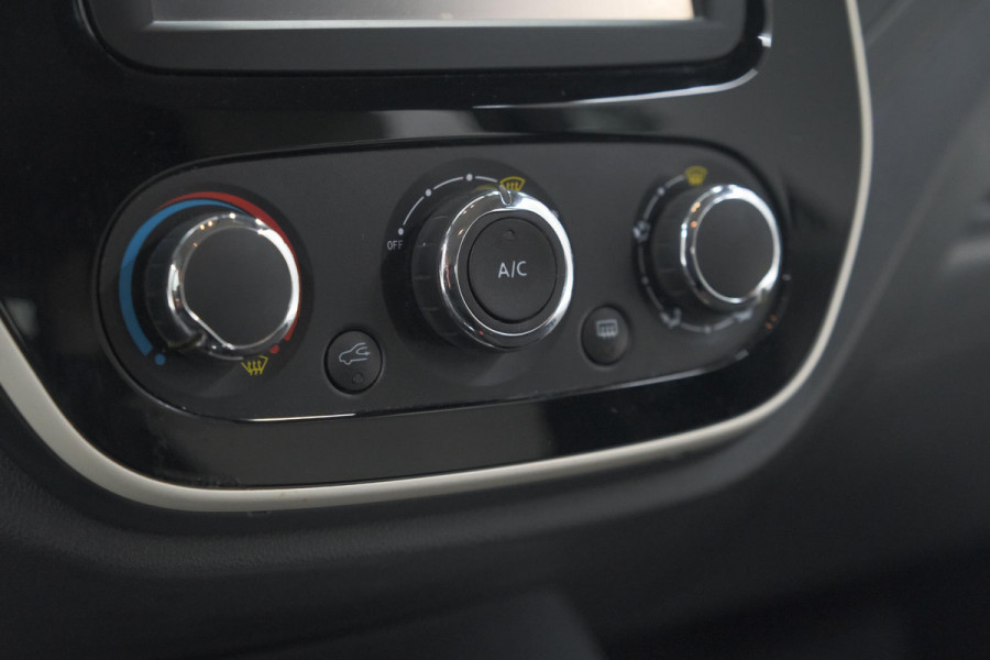 Renault Captur TCe 90 Limited | Parkeersensoren | Navigatie | Airco