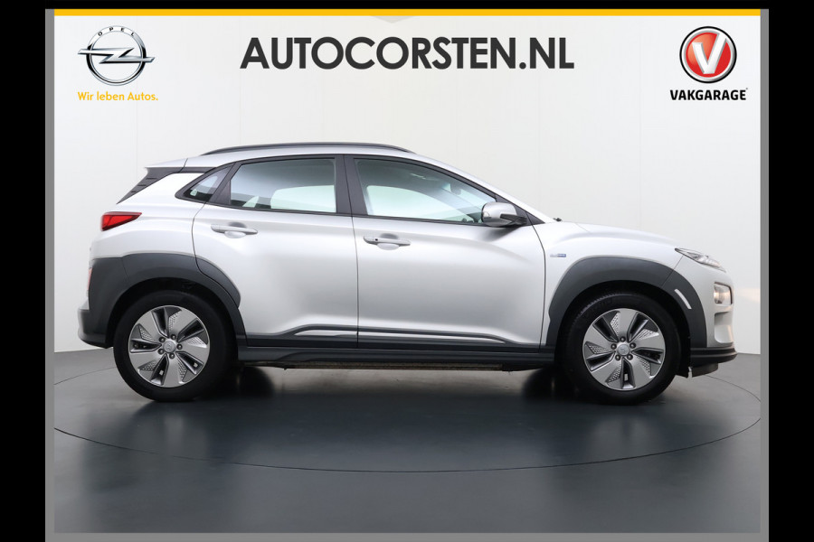 Hyundai Kona EV 64kWh Warmtepomp Adap.Cruise Navi Ecc Camera Pdc Trekhaak Krell®-Audio Apple Carplay Android Auto Comfort SOH 100% Lane Assist DAB Led Lmv 17" Regen-Lichtsensor Keyless 1e Eigenaar Origineel Nederlandse Auto