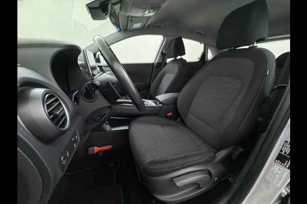 Hyundai Kona EV 64kWh Warmtepomp Adap.Cruise Navi Ecc Camera Pdc Trekhaak Krell®-Audio Apple Carplay Android Auto Comfort SOH 100% Lane Assist DAB Led Lmv 17" Regen-Lichtsensor Keyless 1e Eigenaar Origineel Nederlandse Auto