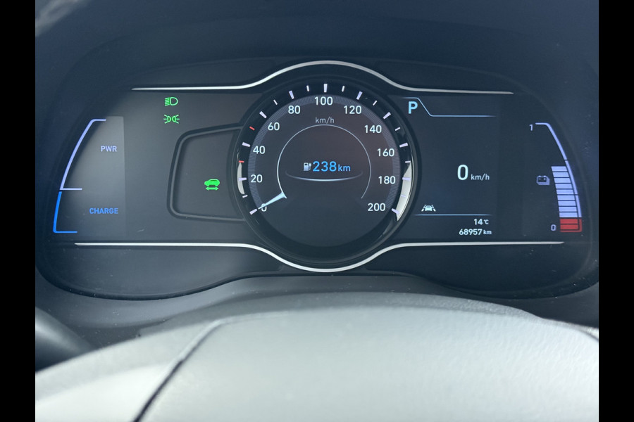 Hyundai Kona EV 64kWh Warmtepomp Adap.Cruise Navi Ecc Camera Pdc Trekhaak Krell®-Audio Apple Carplay Android Auto Comfort SOH 100% Lane Assist DAB Led Lmv 17" Regen-Lichtsensor Keyless 1e Eigenaar Origineel Nederlandse Auto