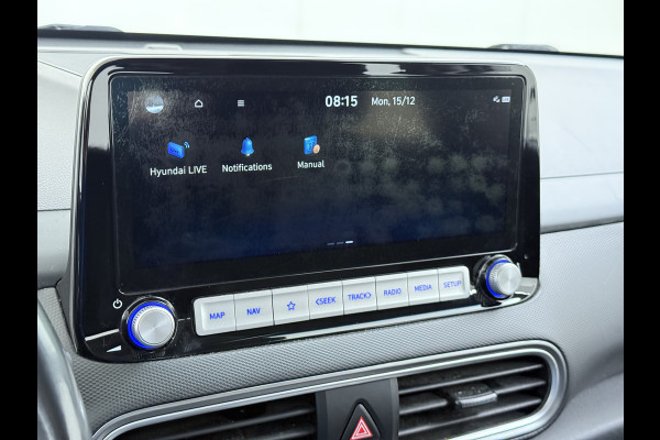 Hyundai Kona EV 64kWh Warmtepomp Adap.Cruise Navi Ecc Camera Pdc Trekhaak Krell®-Audio Apple Carplay Android Auto Comfort SOH 100% Lane Assist DAB Led Lmv 17" Regen-Lichtsensor Keyless 1e Eigenaar Origineel Nederlandse Auto