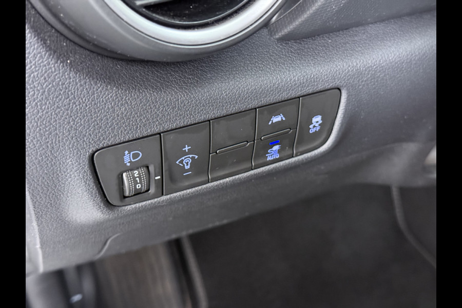Hyundai Kona EV 64kWh Warmtepomp Adap.Cruise Navi Ecc Camera Pdc Trekhaak Krell®-Audio Apple Carplay Android Auto Comfort SOH 100% Lane Assist DAB Led Lmv 17" Regen-Lichtsensor Keyless 1e Eigenaar Origineel Nederlandse Auto