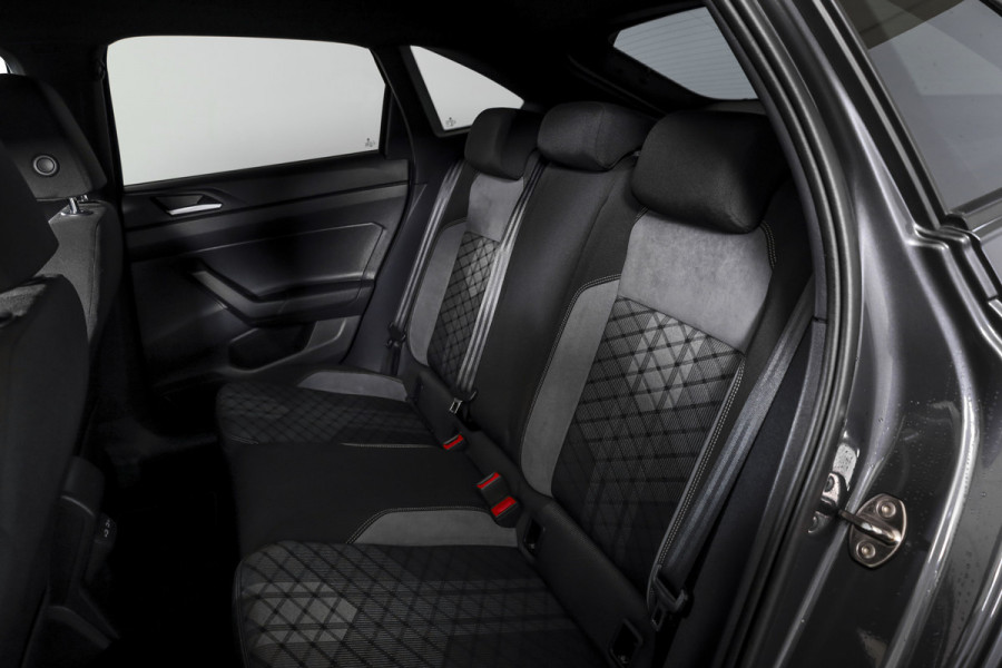 Volkswagen Taigo 1.0 TSI R-Line 116 PK - Automaat | Dig. Cockpit | Adapt. Cruise | Stoelverw. | PDC | Camera | App. Connect | ECC | DAB | LM 18" | 9195